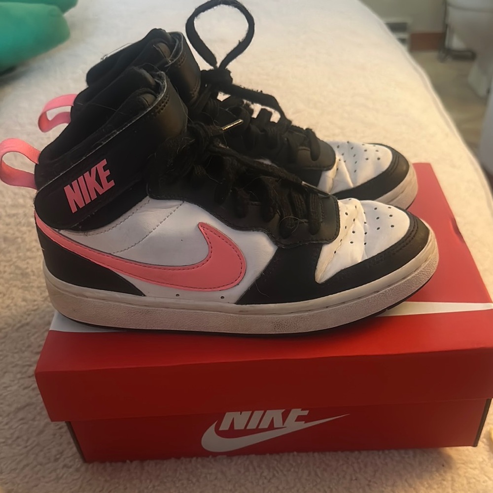 Nike Kids' Black and Pink High-Top Sneakers